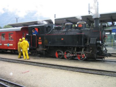 Lok Nr. 5 der Zillertalbahn abfahrbereit in Jenbach
