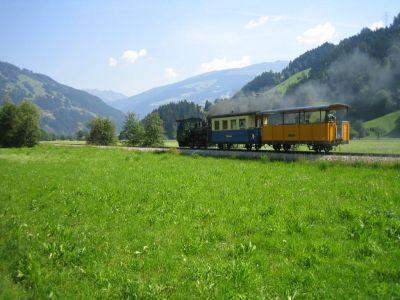 Jeden Freitag im Sommer, fährt der Hobbyzug der Zillertalbahn
