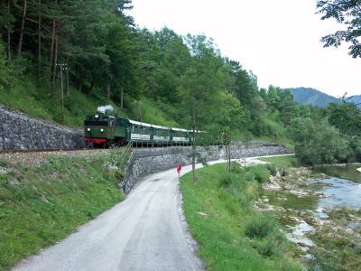 Holztrifterzug
Der Sonderzug zwischen der ehemaligen Haltestelle Oisberg und dem Bahnhof Großhollenstein.
